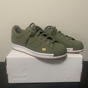 SOLD ON DEPOP Adidas Superstars in Legacy Green
